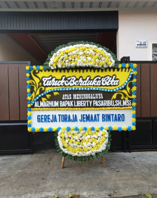 Papan Bunga Duka di Alai Parak Kopi
